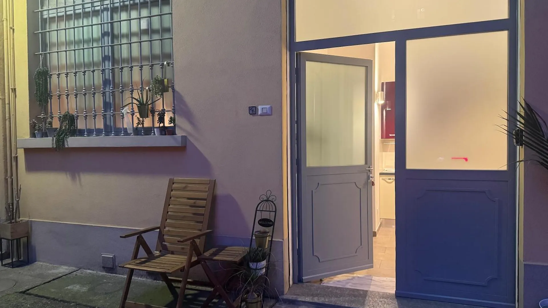 Reginamilanobnb In Porta Romana 0*, Milan Italie